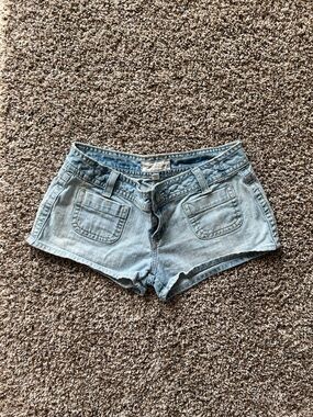 Vintage Y2K Aeropostale Light Wash Low Waist Denim Jean Shorts